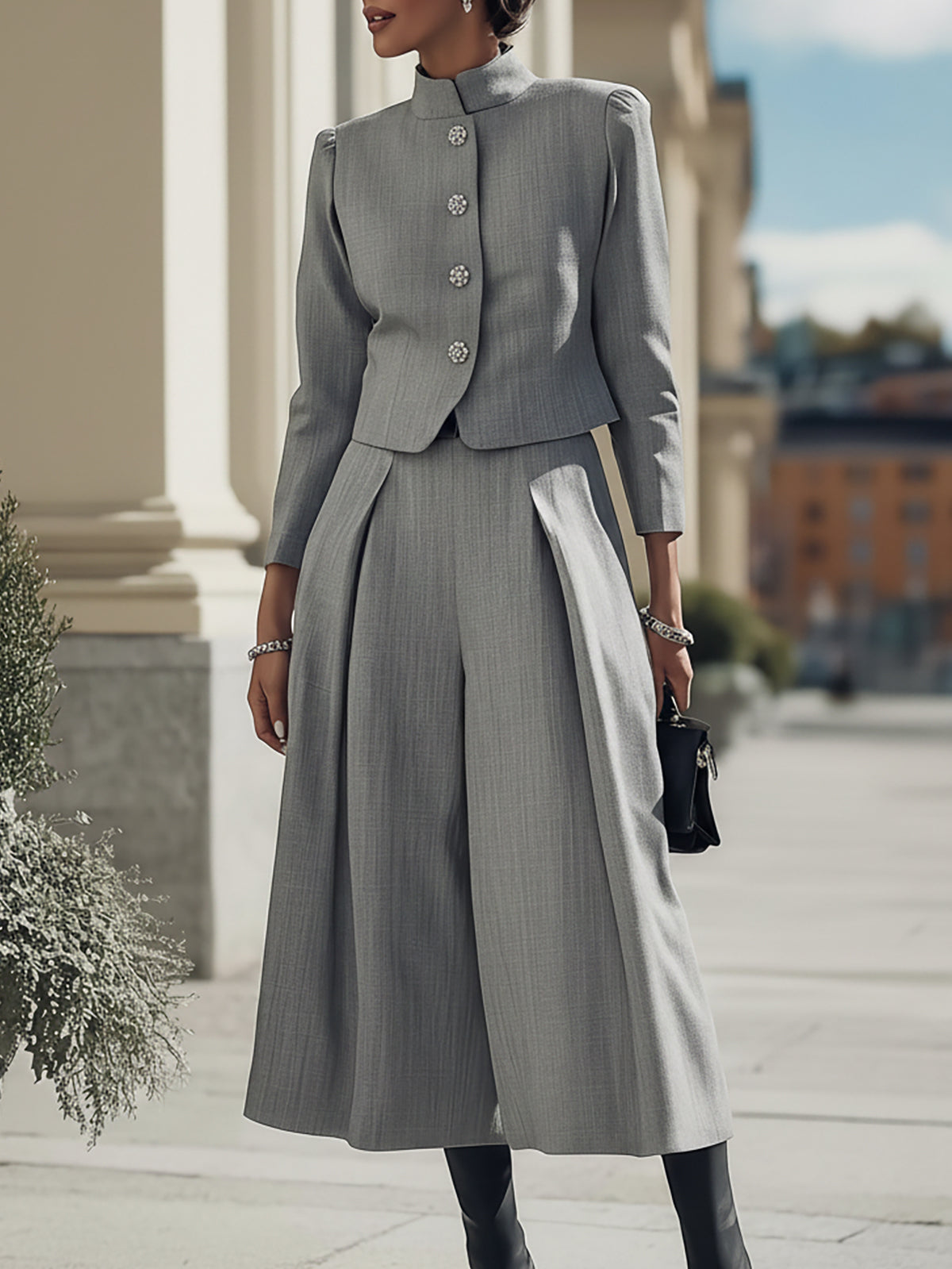 Stylish Grey Cropped Pants Outfit